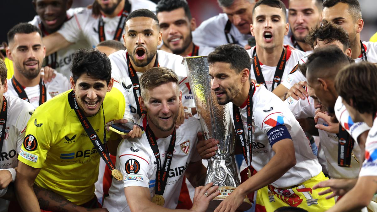 SEV 1-1 ROM highlights: Sevilla clinches seventh Europa League title after 4-1 win on penalties; Mourinho loses first European final