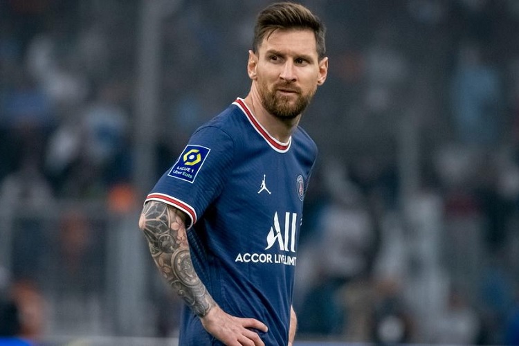 Spanish football expert Guillem Balague explains future possibilities for Lionel Messi (Video)