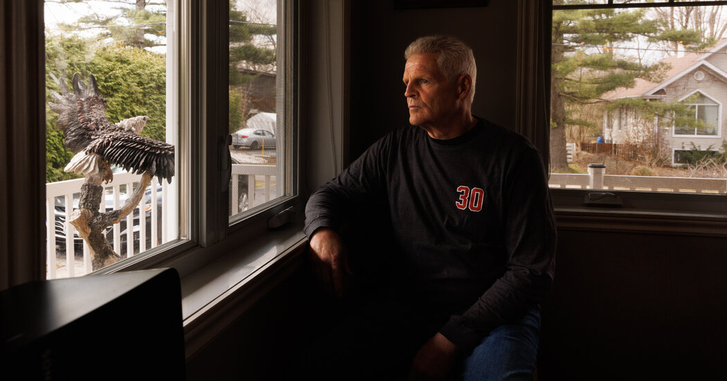 A Former Hockey Enforcer Searches for Answers on C.T.E. Before It’s Too Late