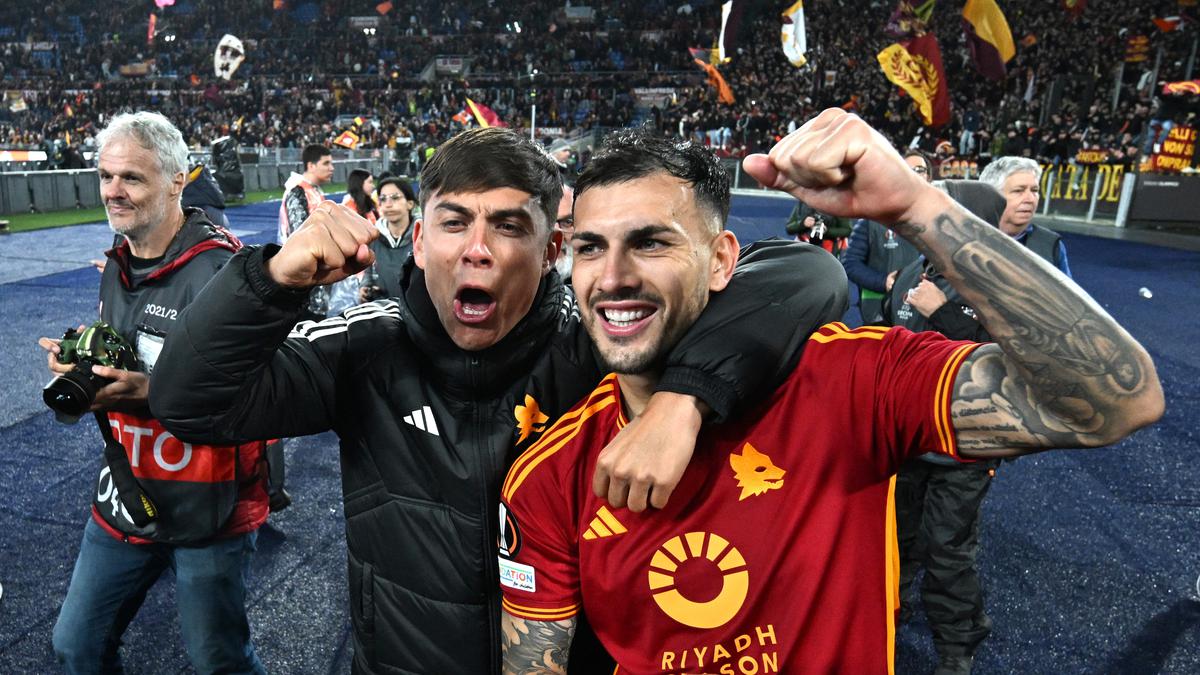 Europa League: Ten-man Roma beats Milan to set up semifinal with Leverkusen