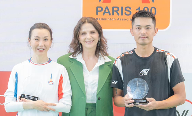 Maggie Cheung Man-yuk, Juliette Binoche, and Lin Dan at the China France Badminton Charity Gala. (Photo: Lin Dan