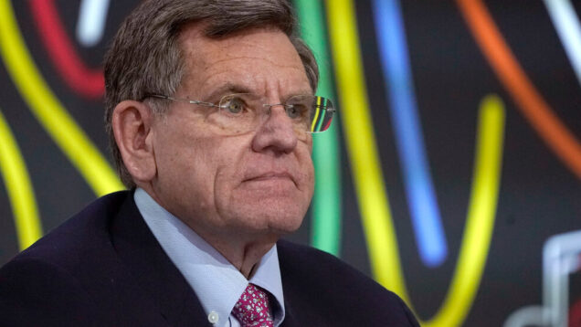 Rocky Wirtz, Chairman of Chicago Blackhawks NHL Team, Dies at